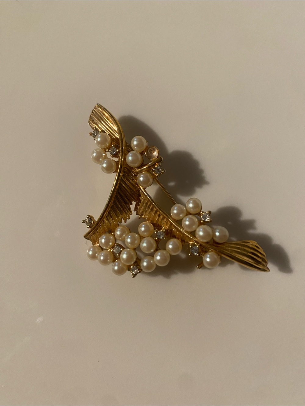 Gold Pearl Cluster Brooch - Elegant Women’s Jewelry -Vintage